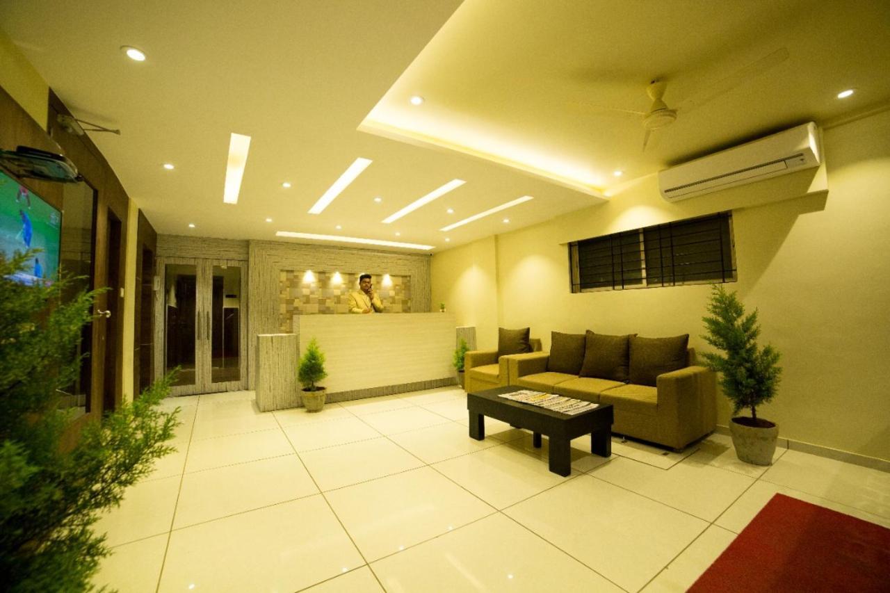 Hotel Plaza Heights Bangalore Exterior photo